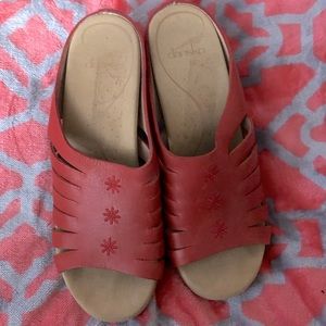Woman’s slider sandals